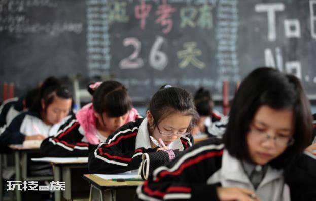 中考1000米跑步技巧和动作要领(千米跑步成绩训练方法)-图片1
